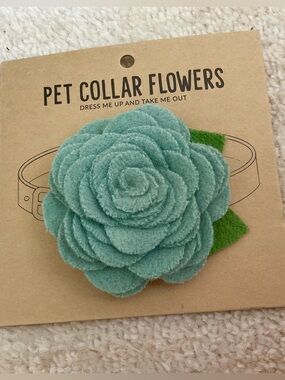 NWT Pet Collar Flower